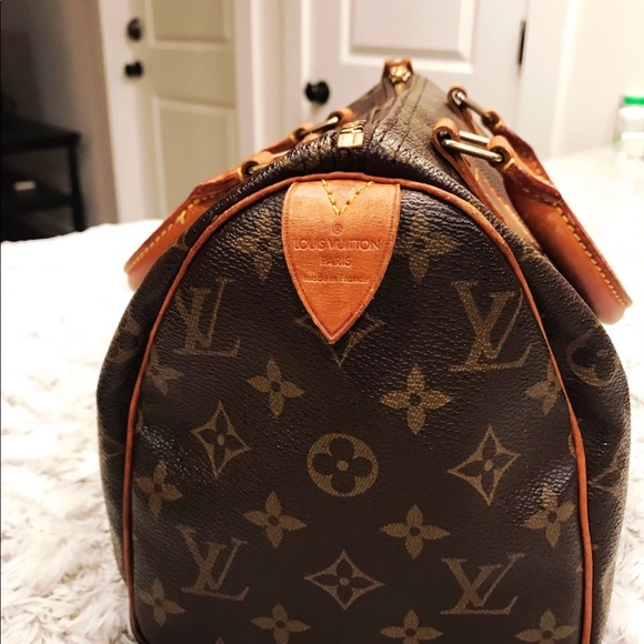 Authentic Louis Vuitton Speedy 25 - Picture 2 of 6